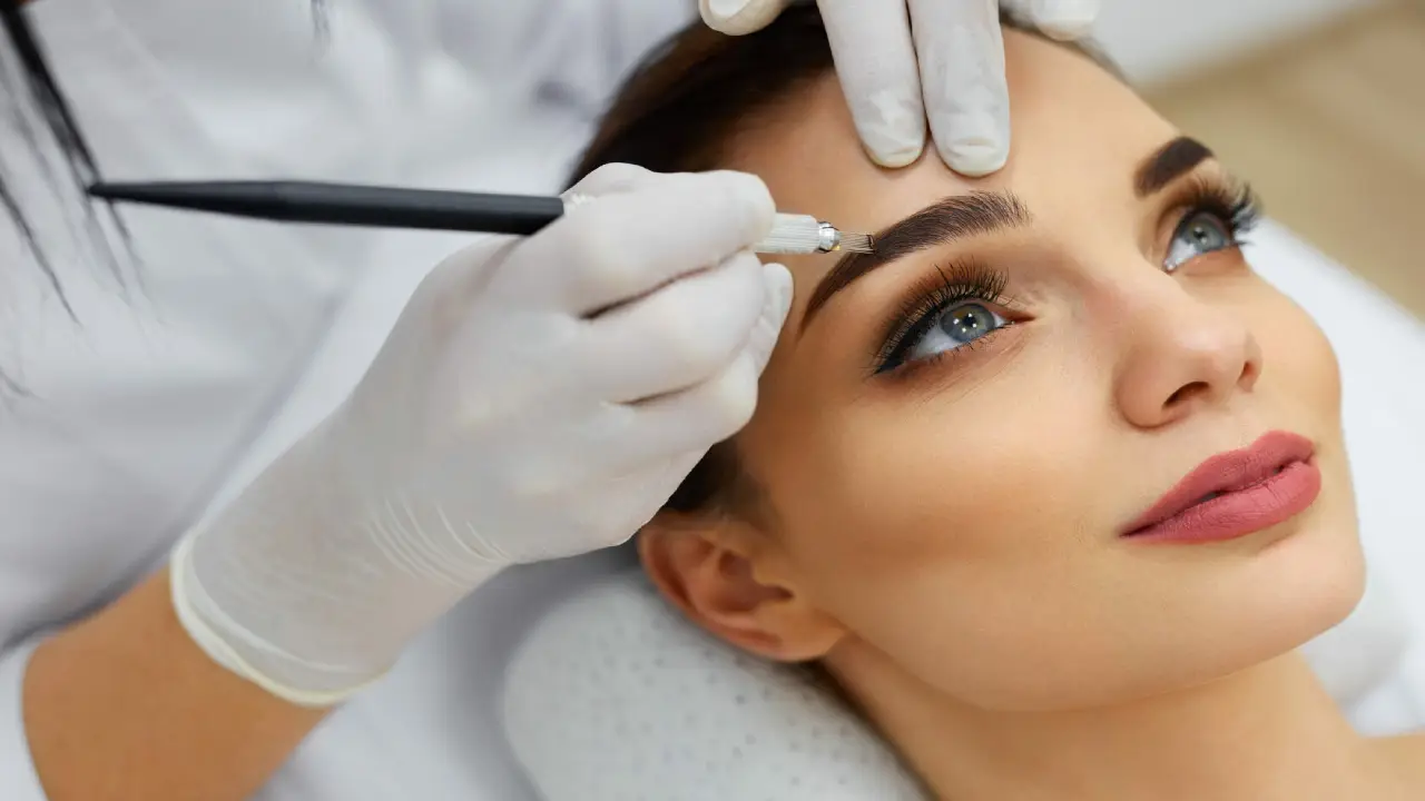آرایش دائم در تبریز؛ ترکیب ماندگاری و زیبایی طبیعی