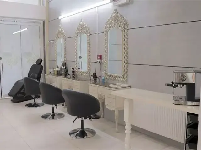 آرایشگاه زنانه با کیفیت بالا