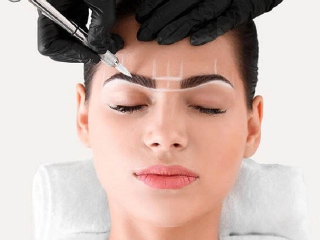 طراحی ابرو برای آرایش دائم